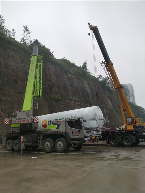 金口河区“不怕风雨冻”—— 吊车的 “恶劣环境适应” 技术